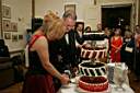 Gordon & Jana cut the cake